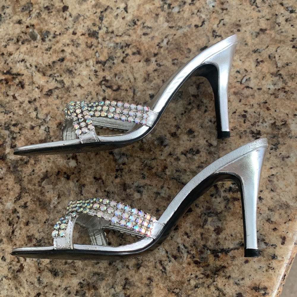 Nina silver heels with embellishments - Picture 5 of 12